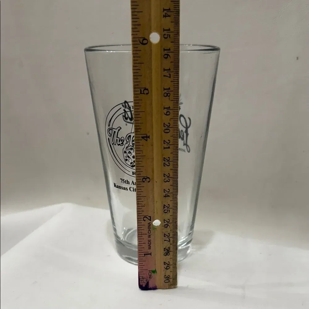 Leinenkugel Handcrafted Beer 16 Oz Clear Pint Glass Chippewa Falls Wisconsin